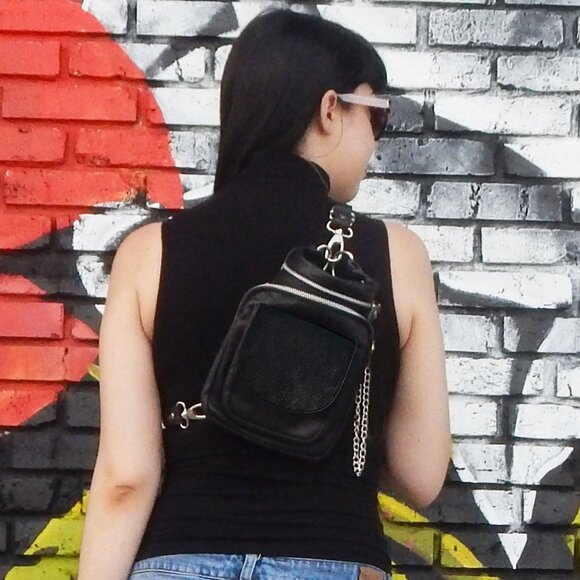GENUIINE LEATHER -HANDS FREE BAG - ANTI THEFT - CAN WEAR 8 WAYS - Picture 5 of 13